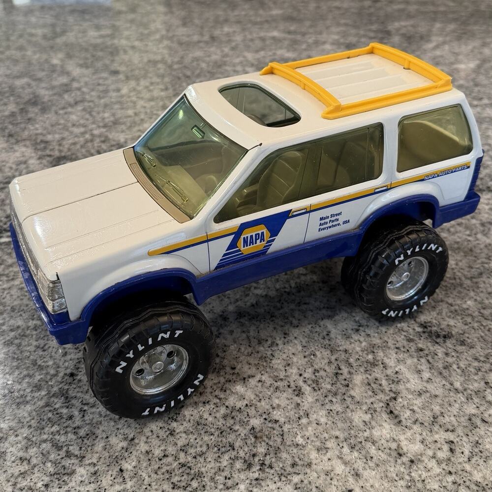VINTAGE 1994 Nylint Tires/NAPA Auto Parts Promotional 4x4 Truck SUV Vehicle Toy